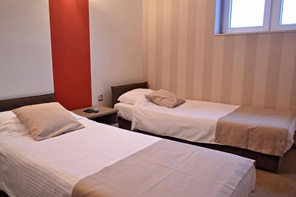 Domus Aparthotel Skopie Exterior foto